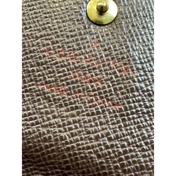 Louis Vuitton Keyholder - Picture 8 of 8